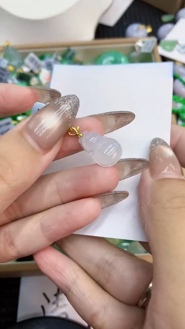 颈饰未镶嵌翡翠1