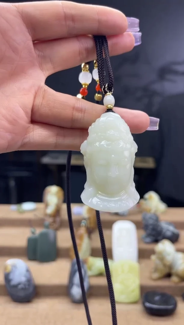 颈饰未镶嵌和田玉1