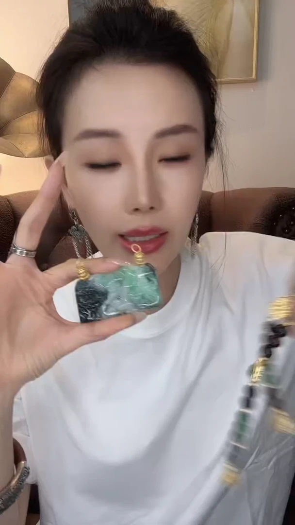 颈饰未镶嵌翡翠静*翡翠E252