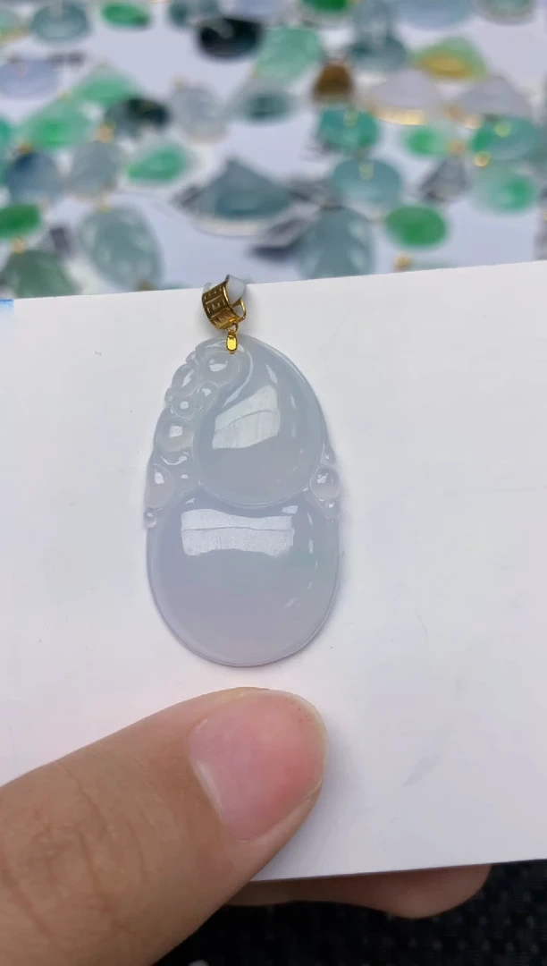 翡翠挂件18K金镶嵌天然翡翠a货