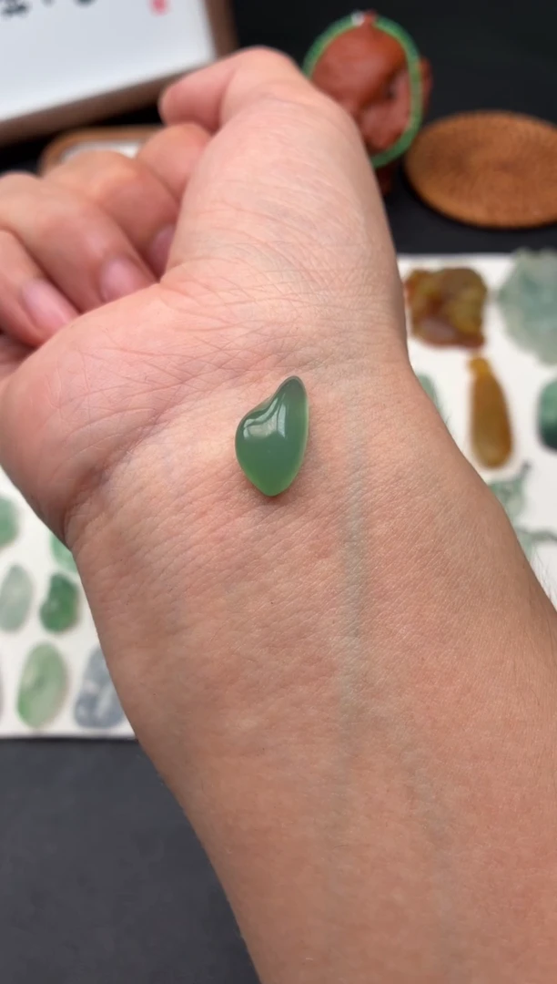 未镶嵌定制翡翠翡翠