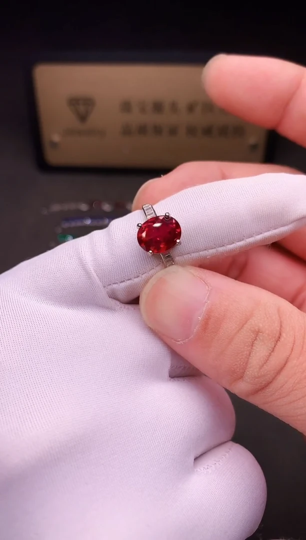 银S925镶嵌戒指红宝石······