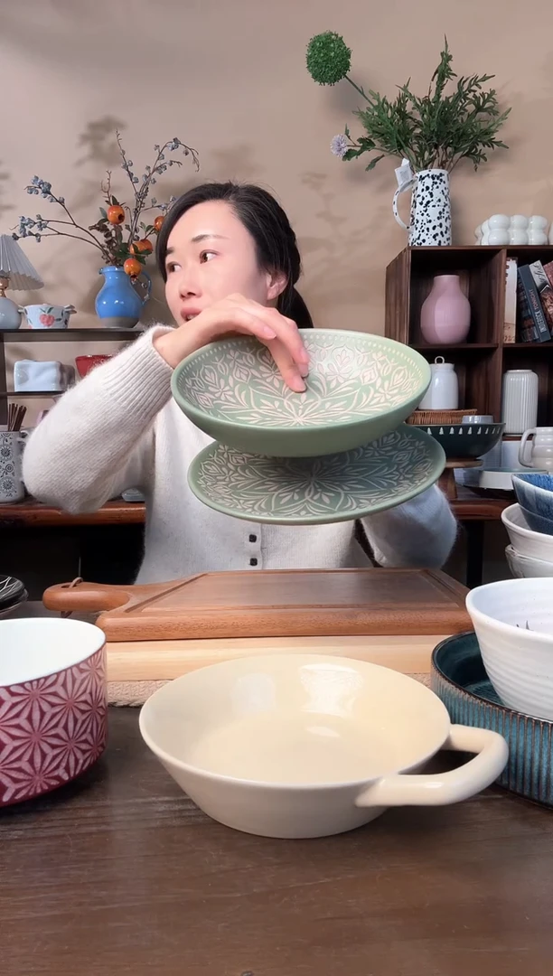 8英寸绿浮雕碗盘微瑕