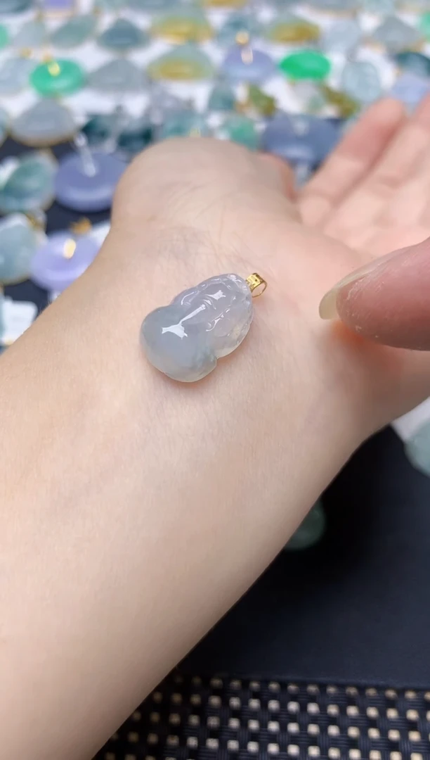 翡翠18K金镶嵌颈饰天然缅甸A货翡翠