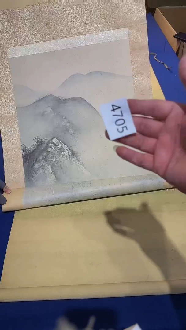 日瓷字画直播间继续开播中