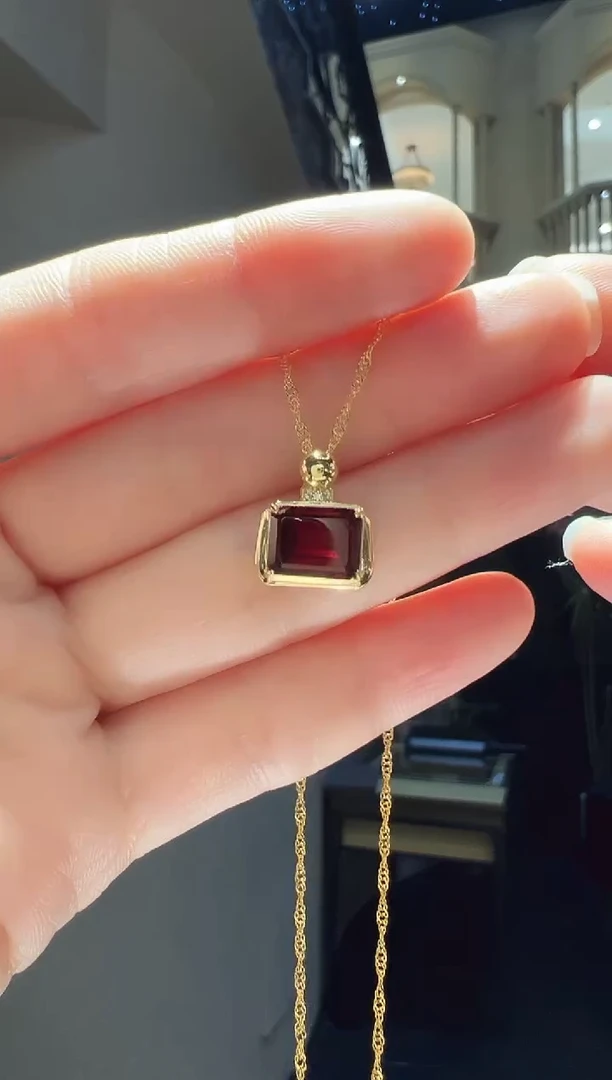 【闪购商品】石榴石吊坠(赠链)银S925镶嵌38】多样性发其一