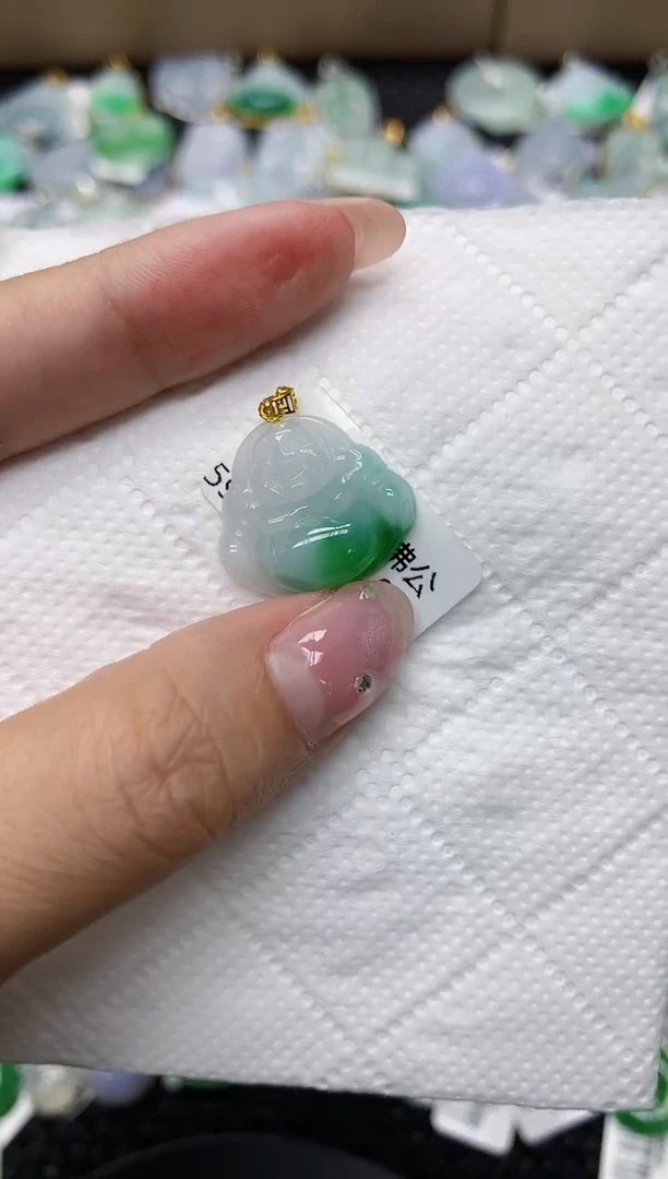 颈饰18K金镶嵌翡翠11111111111