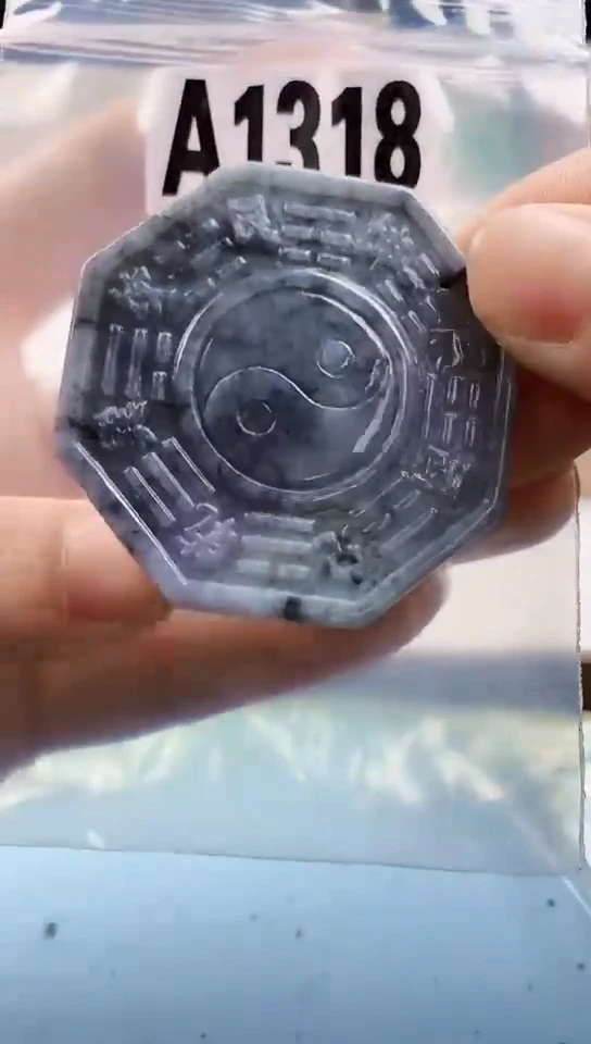 翡翠未镶嵌颈饰天然翡翠吊坠挂件
