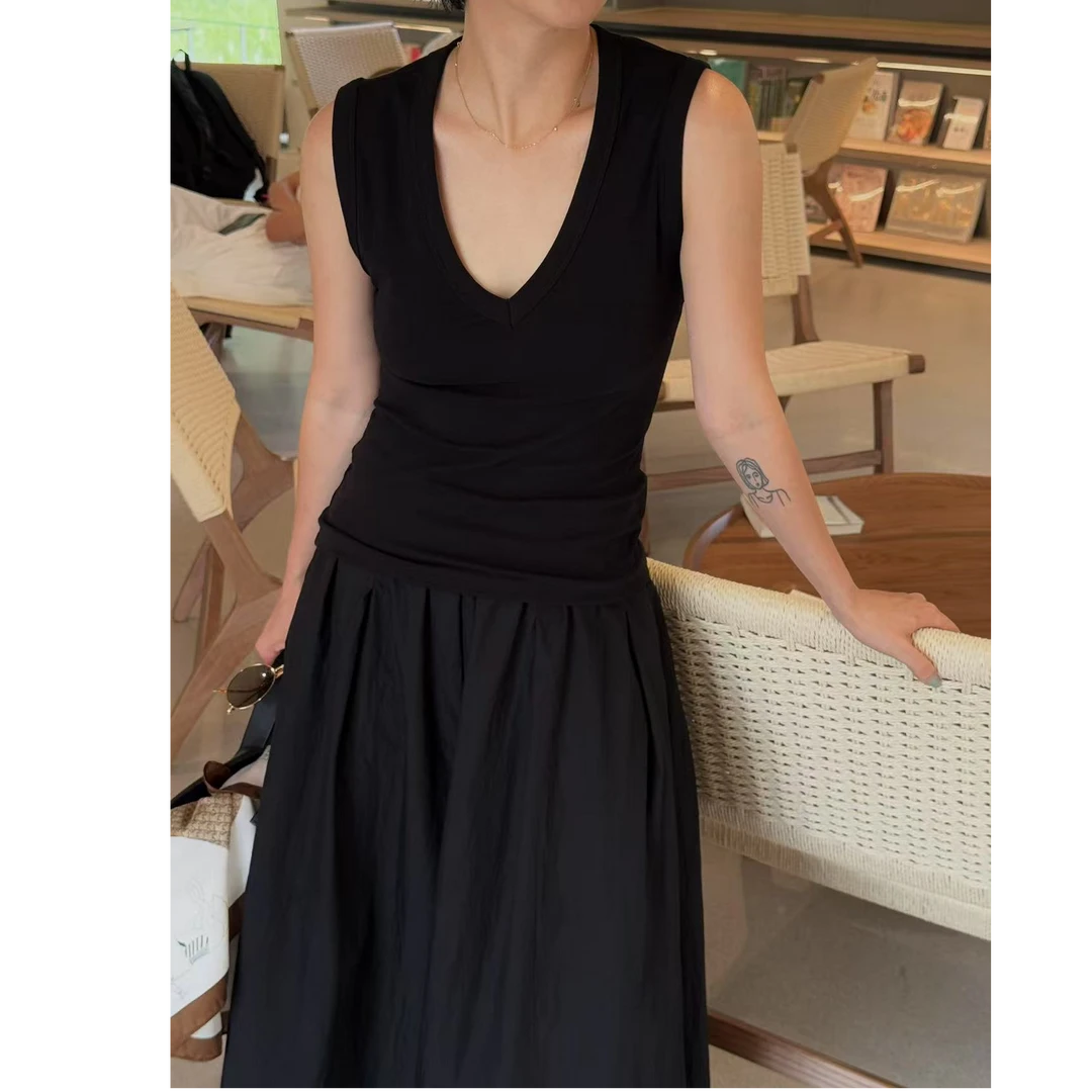 CoruumNema】2025年新款V领百搭修身背心180575