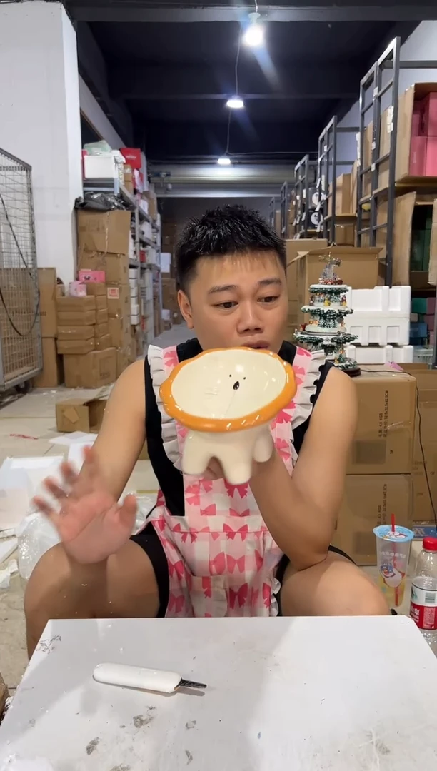 瓷片大号狮子猫猫碗