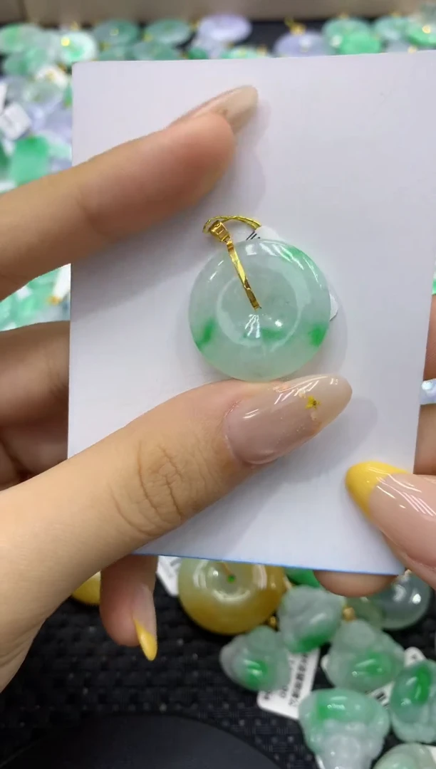 颈饰18K金镶嵌翡翠天然缅甸翡翠A货