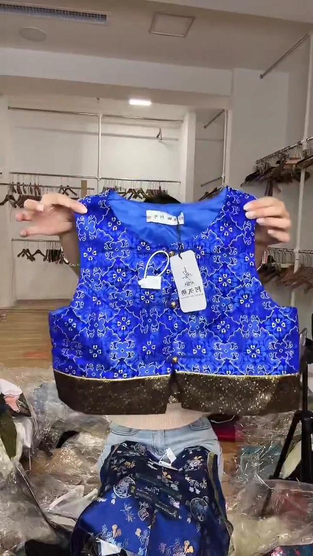 马甲       L码        105-115斤