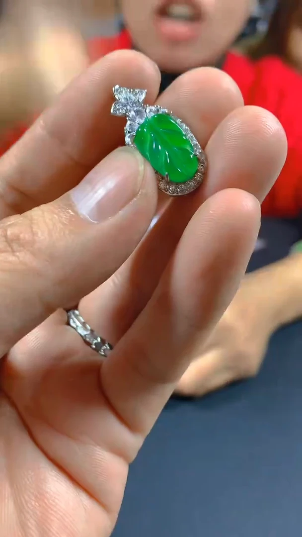 吊坠(赠链)未镶嵌翡翠多样性发一