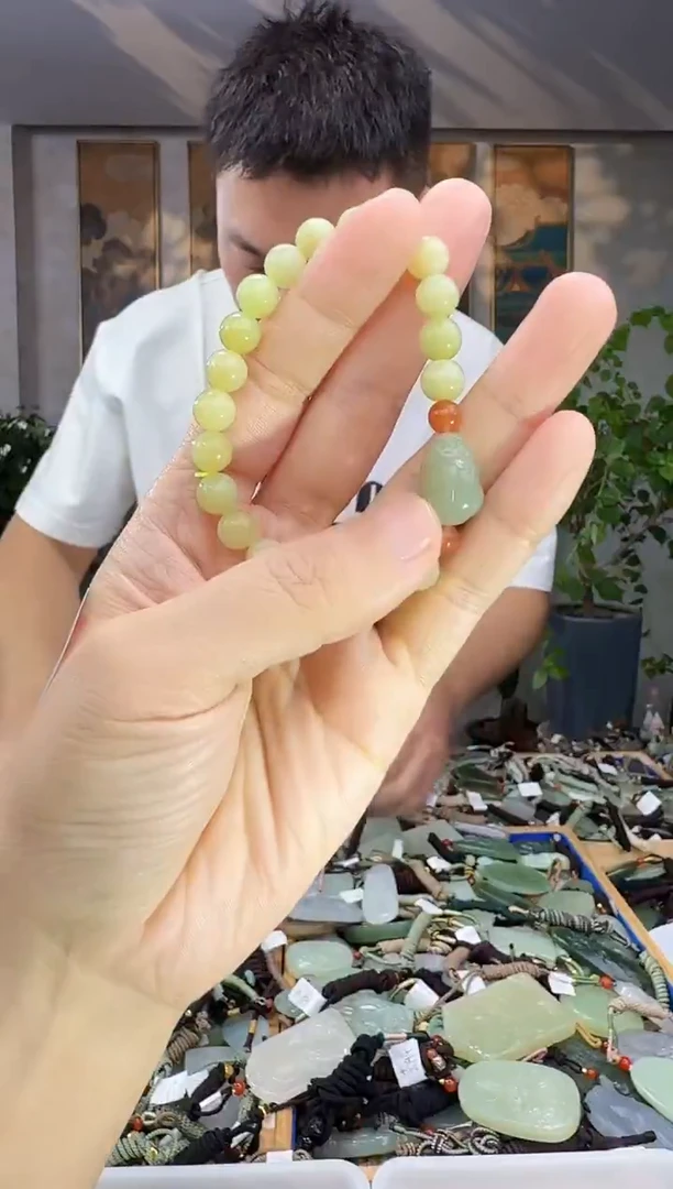 未镶嵌和田玉挂件拍一发一