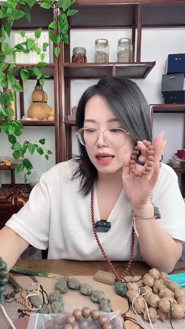 泥塑丹枚香方的莲花手串