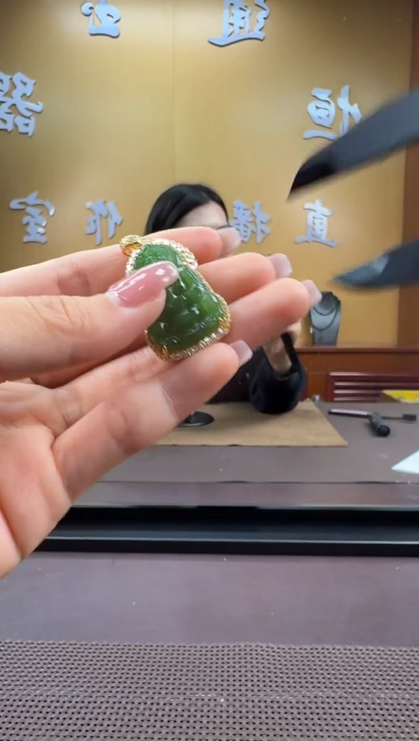颈饰银S925镶嵌和田玉挂件