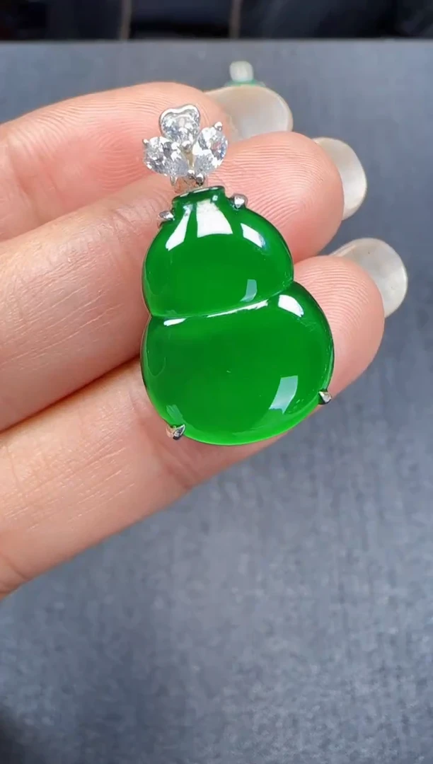 未镶嵌定制翡翠翡翠吊坠153