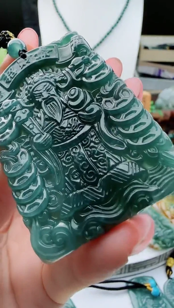 【闪购商品】翡翠颈饰未镶嵌多样性随机一件发货