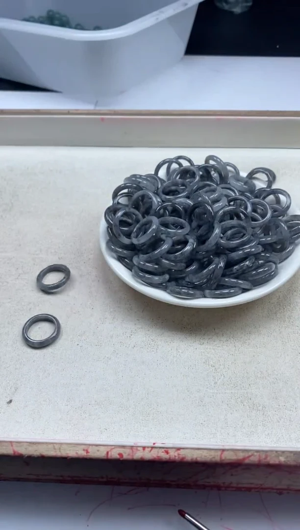 【闪购商品】翡翠颈饰未镶嵌x1141翡翠乌鸡跑环*1个