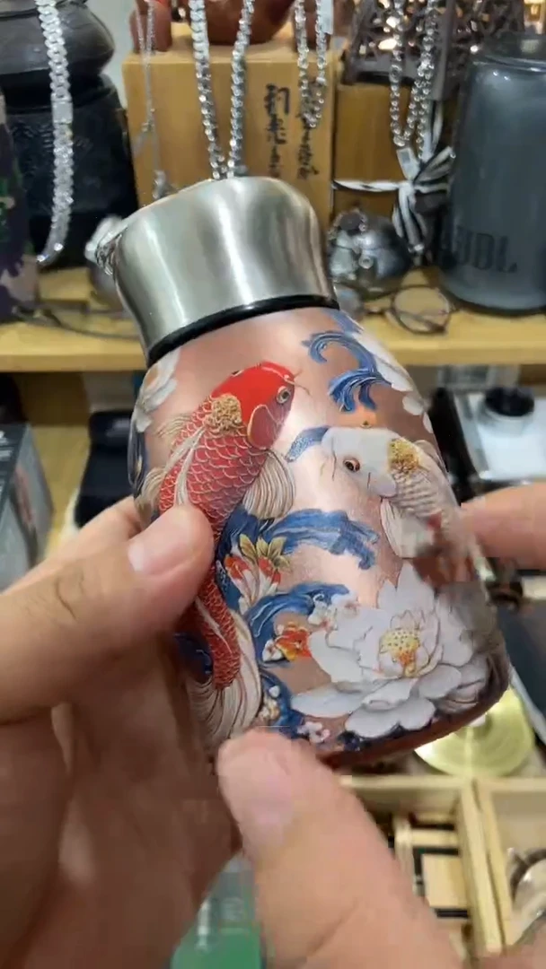 瓷片闪购商品  如图所示