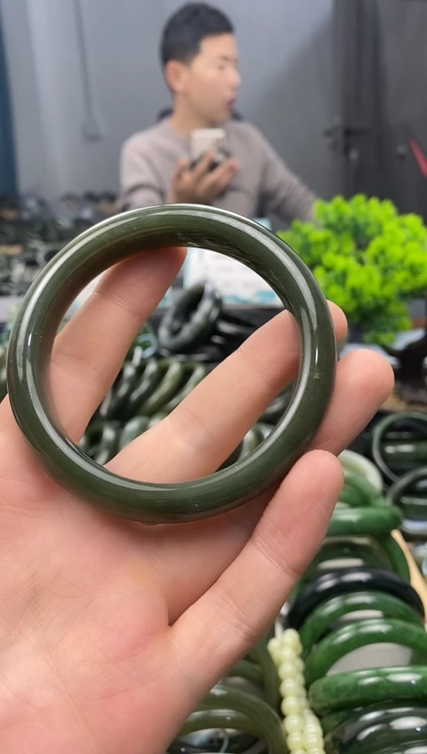 未镶嵌手镯和田玉61.2（12.6）