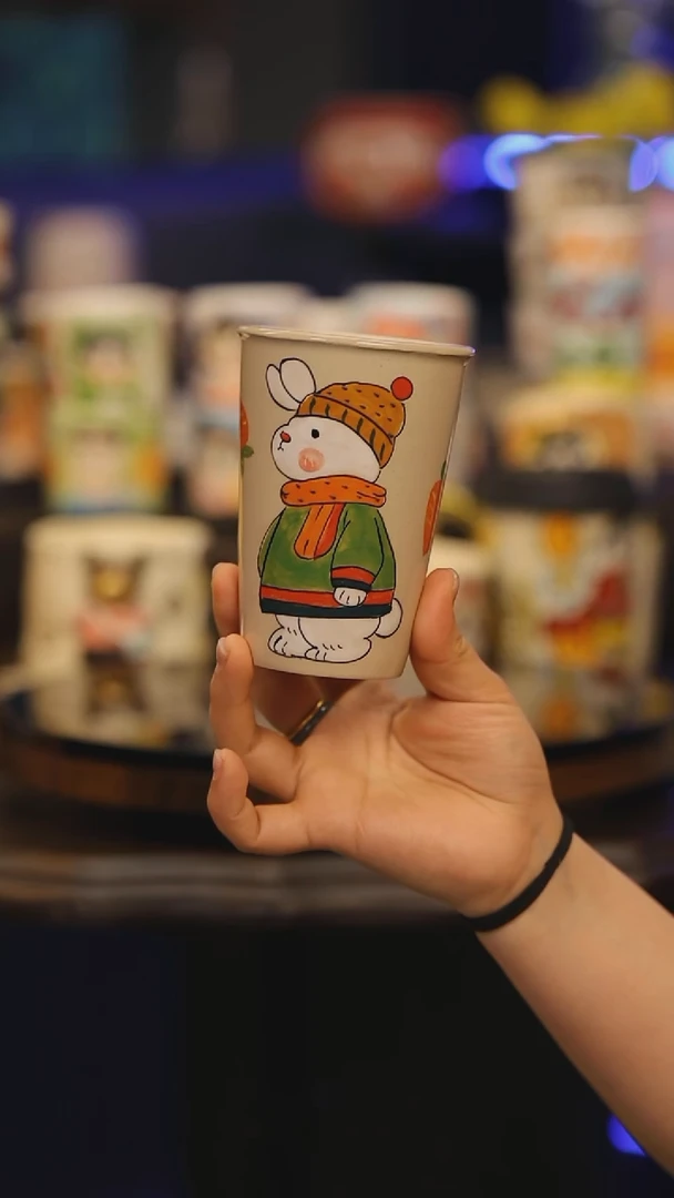 【闪购商品】摆件景德镇釉下彩绘设计师款式陶瓷