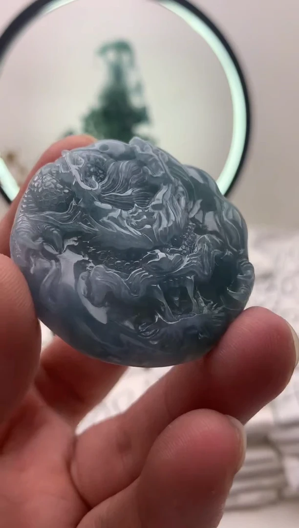 【闪购商品】翡翠颈饰未镶嵌龙牌