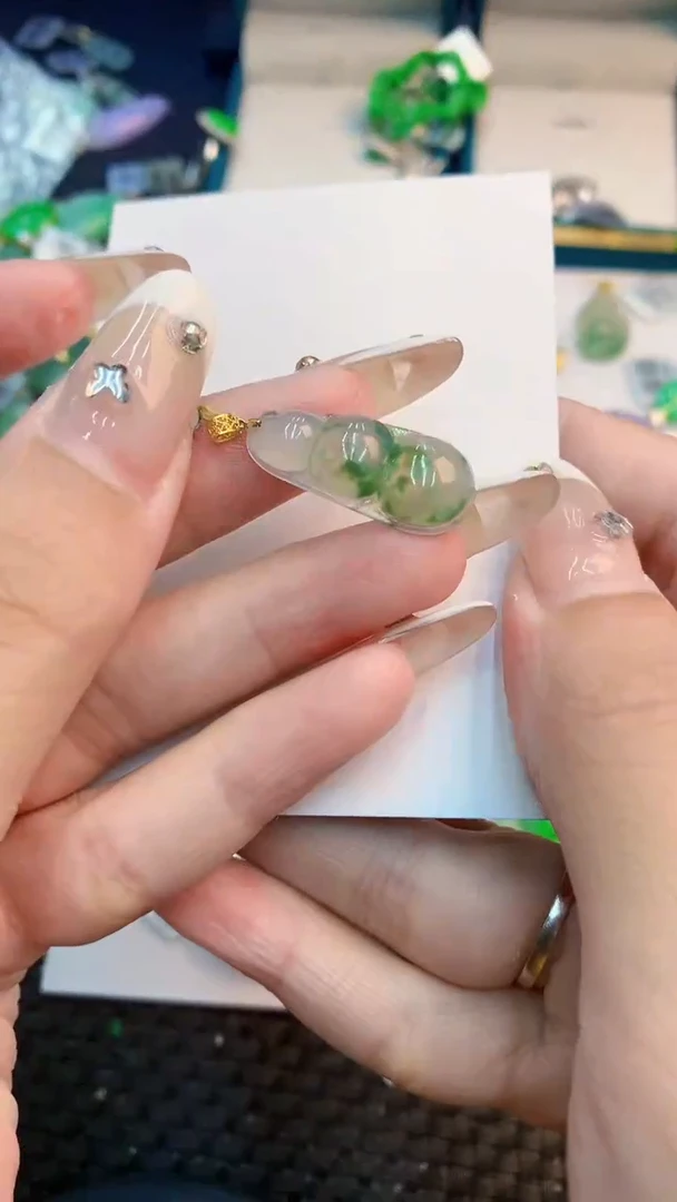 翡翠18K金镶嵌吊坠(不含链)1