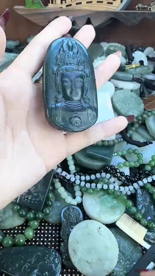 颈饰未镶嵌和田玉1