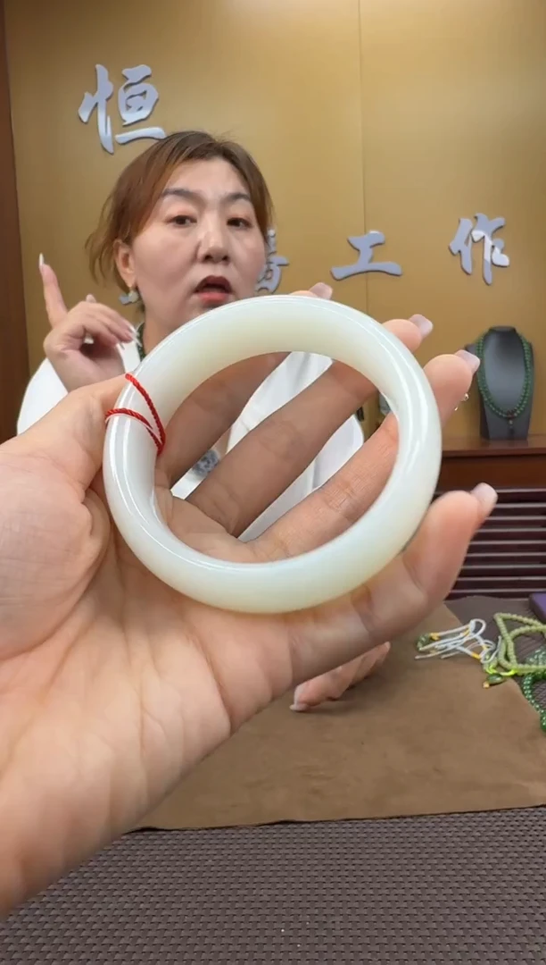 颈饰未镶嵌和田玉手镯61