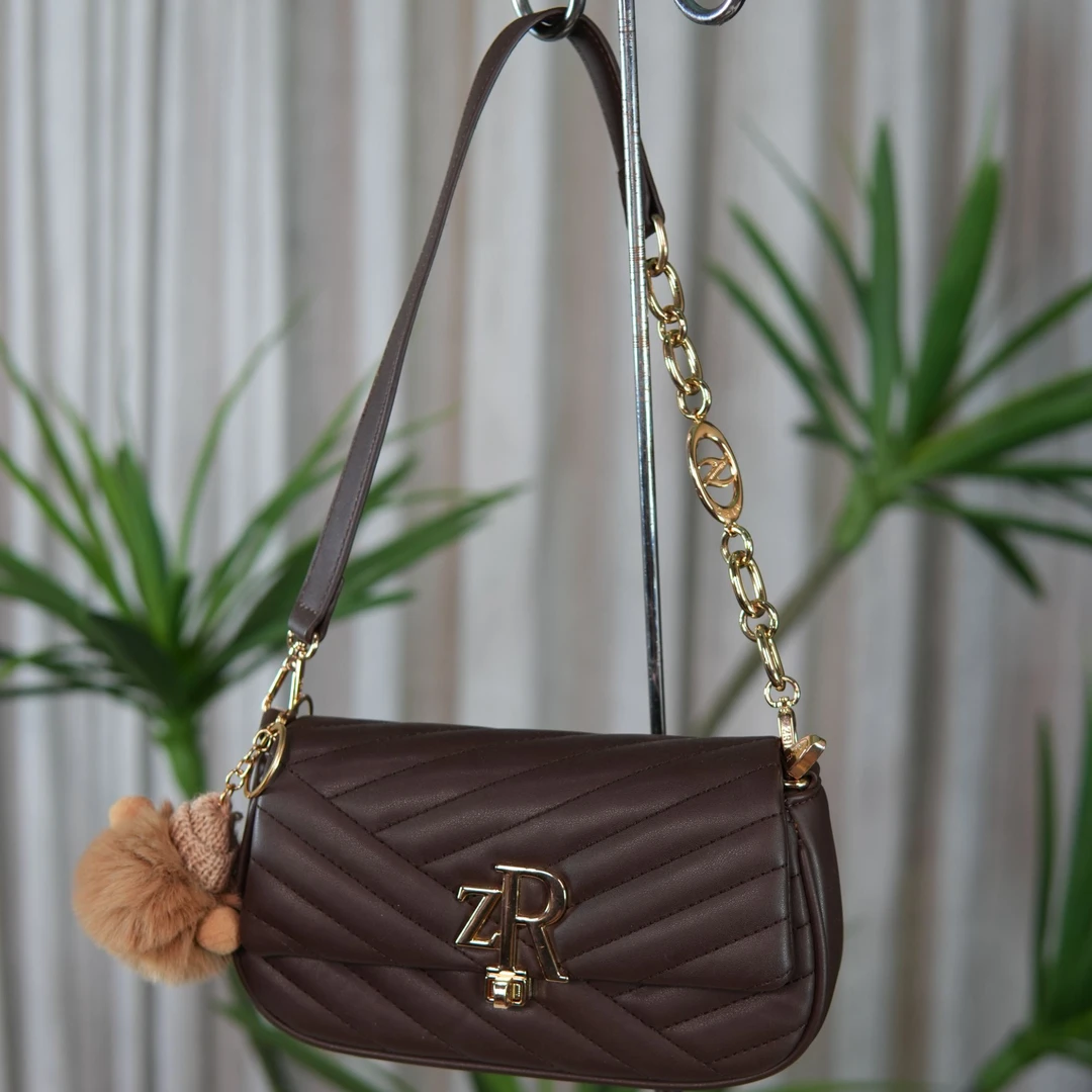 新疆包邮2025年最新款网红单肩包