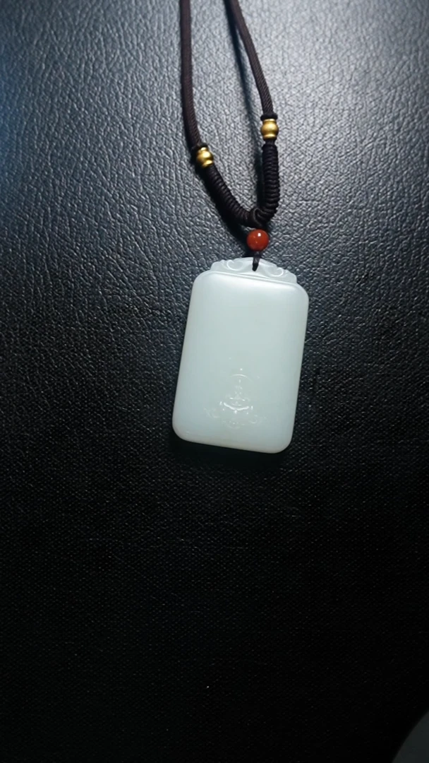 颈饰未镶嵌和田玉无事牌