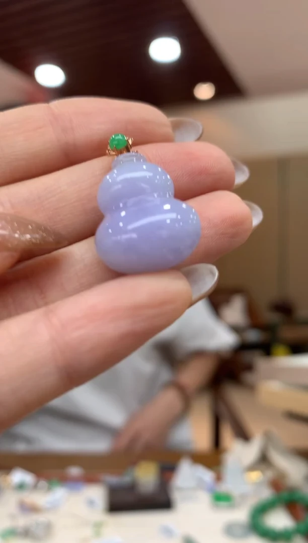 吊坠(不含链)18K金镶嵌翡翠葫芦