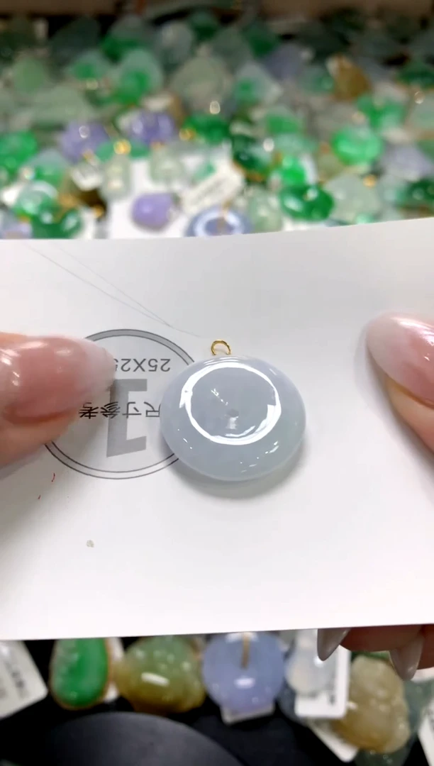颈饰18K金镶嵌翡翠1111111111111111