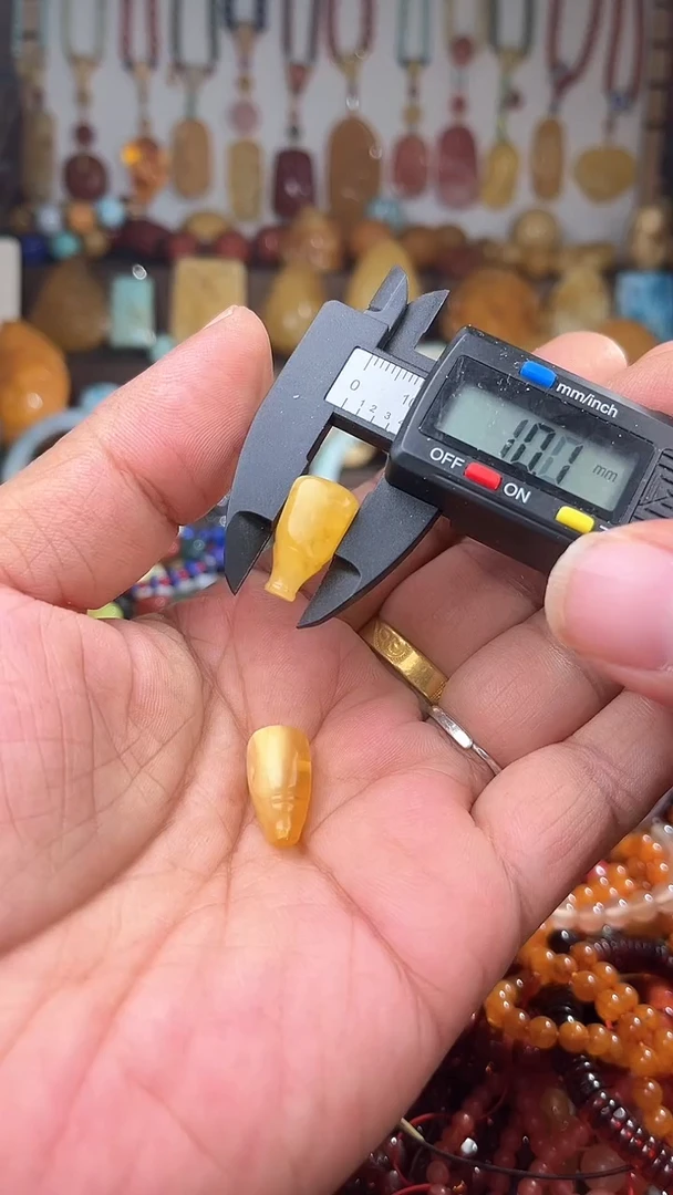 裸石琥珀未镶嵌多样性发货只发一件163893