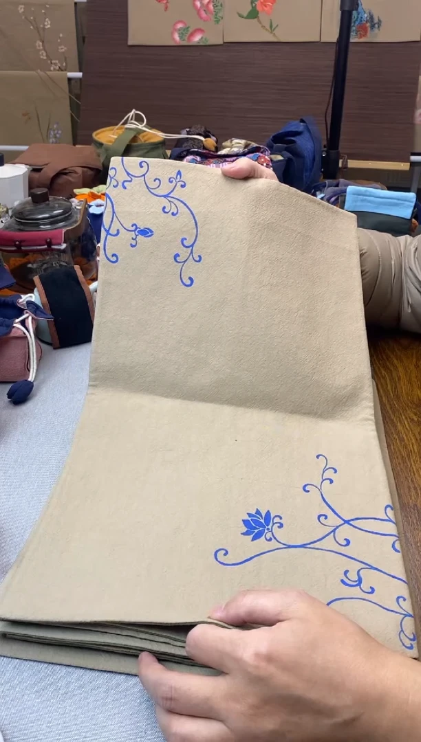 手绘茶席（缠枝莲）