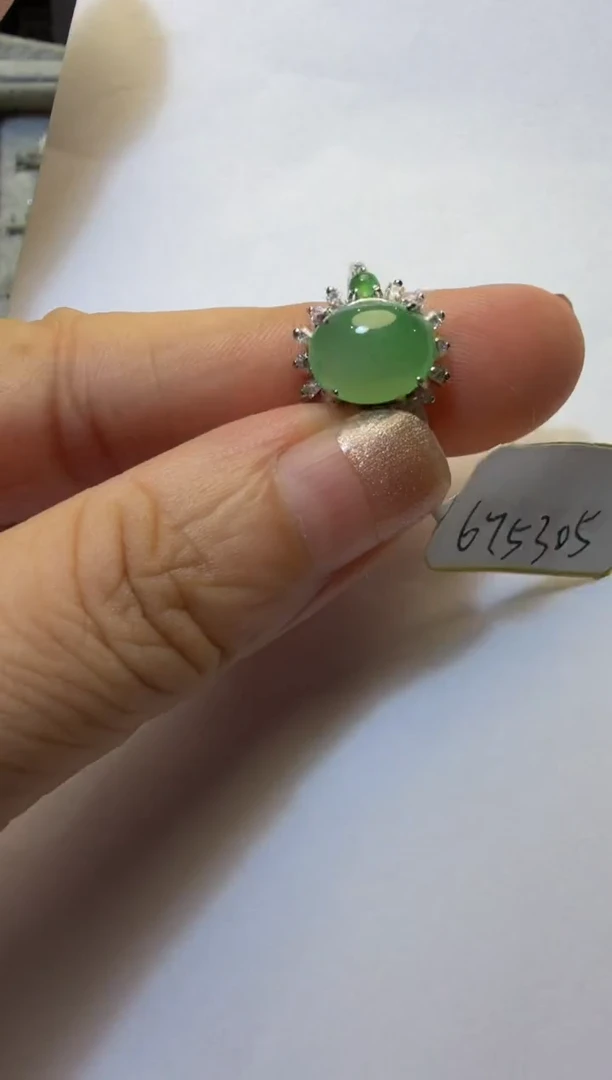 银S925镶嵌戒指翡翠925银镶缅甸A货翡翠戒指