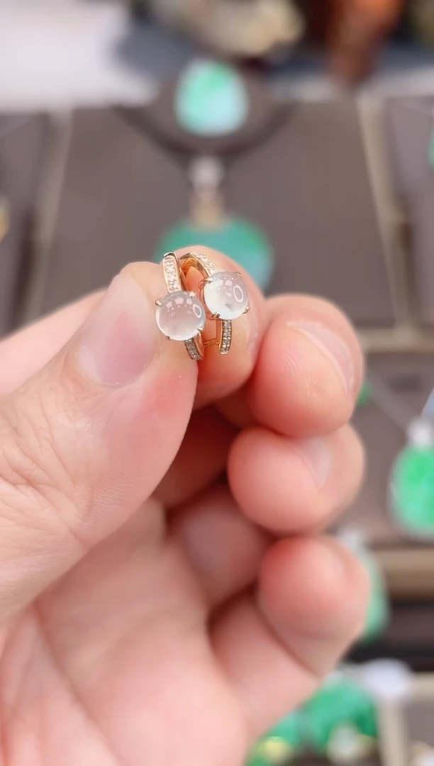 【闪购商品】翡翠耳饰18K金镶嵌设计款吊坠