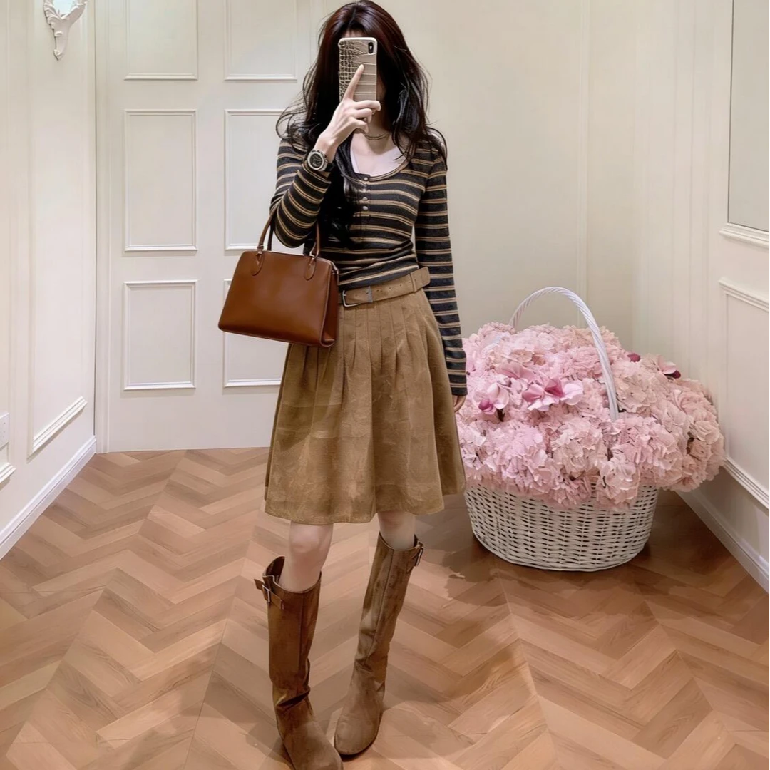 咖色条纹打底衫女秋冬2025新款修身显瘦内搭长袖圆领针织衫上衣