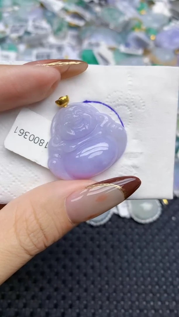 颈饰18K金镶嵌翡翠   天然翡翠A货  百元以上9米证书费自理