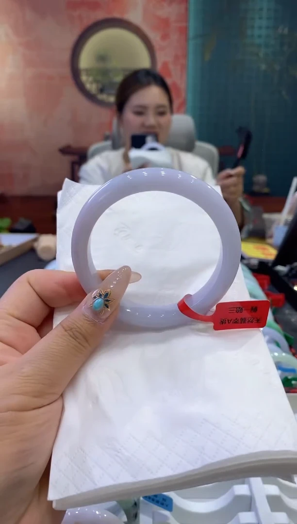 翡翠手镯未镶嵌多人00014587