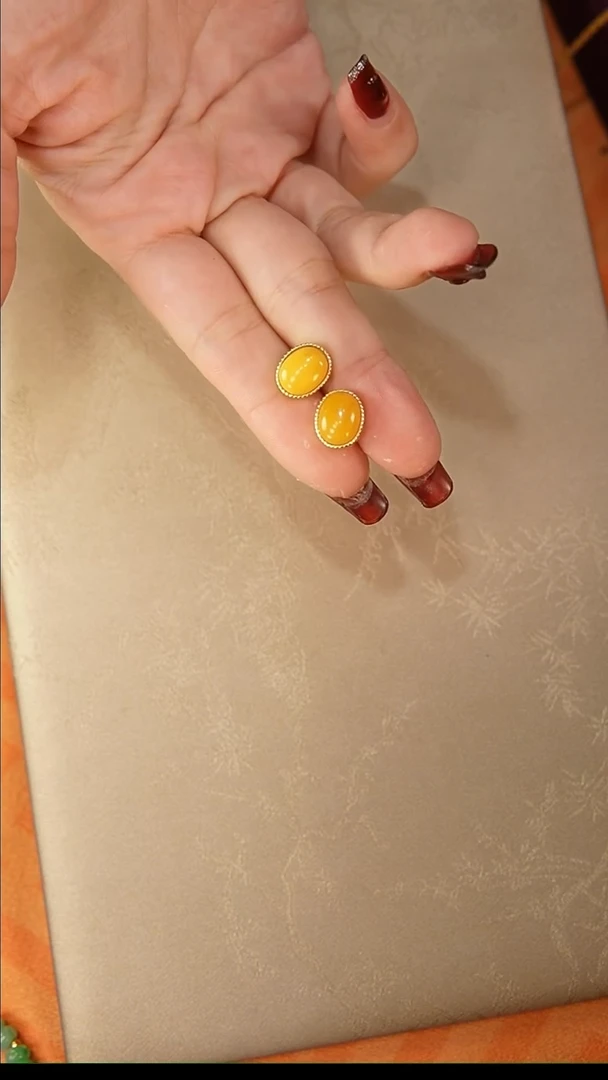 【闪购商品】琥珀耳饰银S925镶嵌耳饰