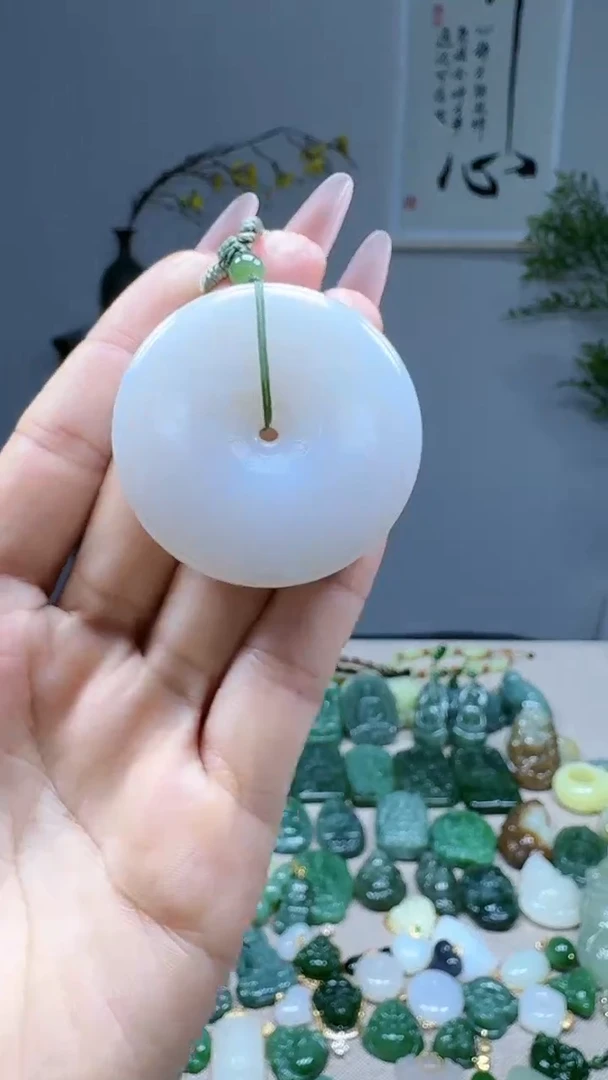 未镶嵌和田玉挂件1