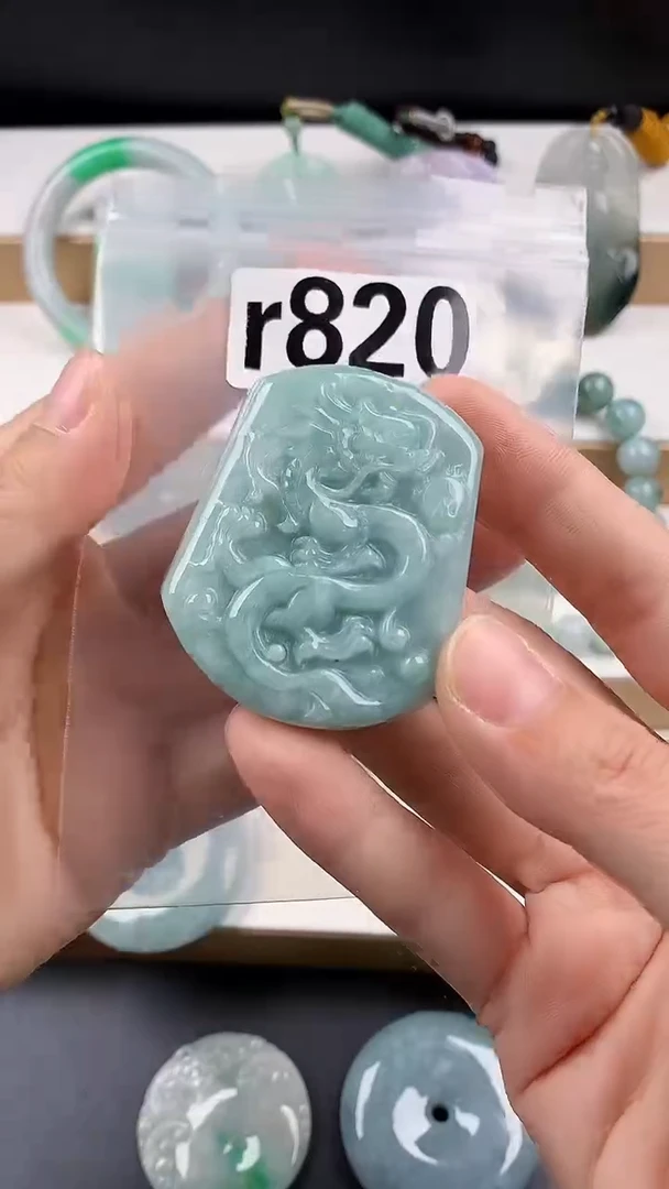 颈饰未镶嵌翡翠天然翡翠吊坠挂件