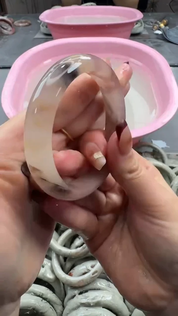 未镶嵌手镯石英质玉2 6160