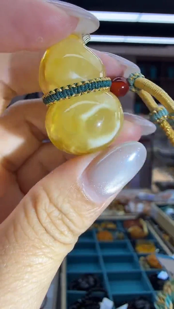 琥珀颈饰未镶嵌226秒拍号 假一罚三