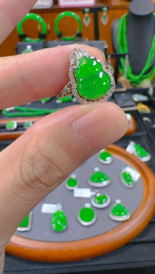 翡翠戒指银S925镶嵌天然A货翡翠