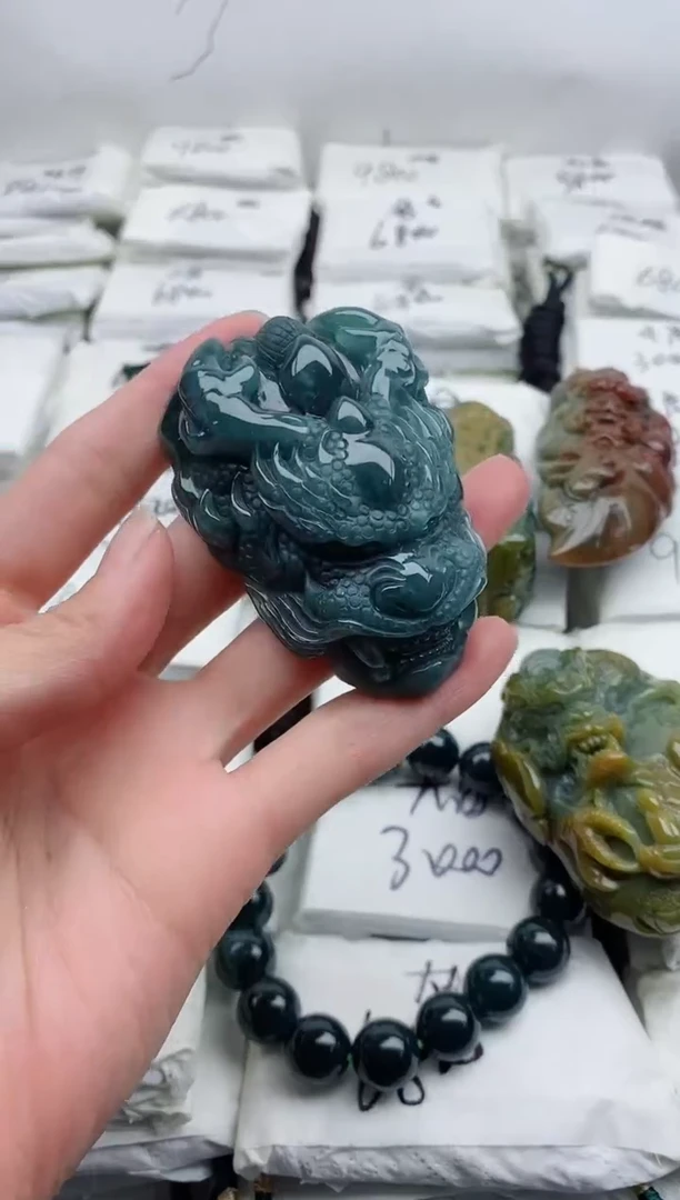 颈饰未镶嵌翡翠8