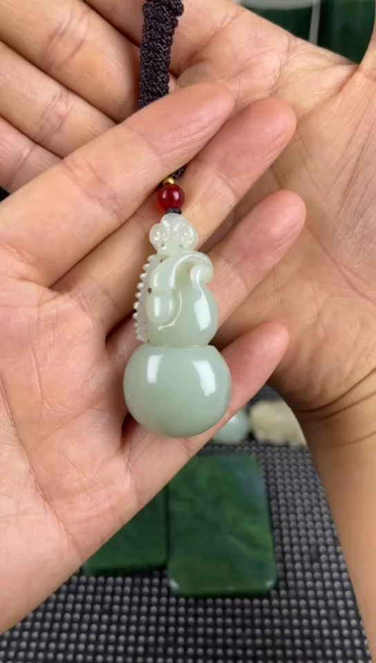 和田玉未镶嵌珠宝半成品葫芦