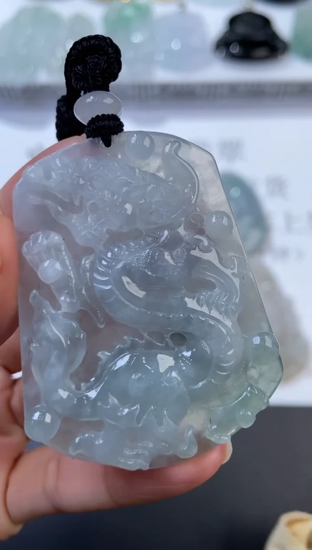 未镶嵌挂件翡翠356532  多人
